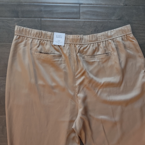 Croft & Barrow Lyocell Relaxed Pull On Drawstring Straight Leg Pants - Picture 9 of 14